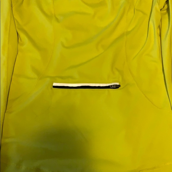 Active/Running Jacket - Picture 5 of 6